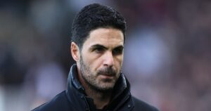 Áp lực đè nặng lên vai Mikel Arteta trước thềm mùa giải mới